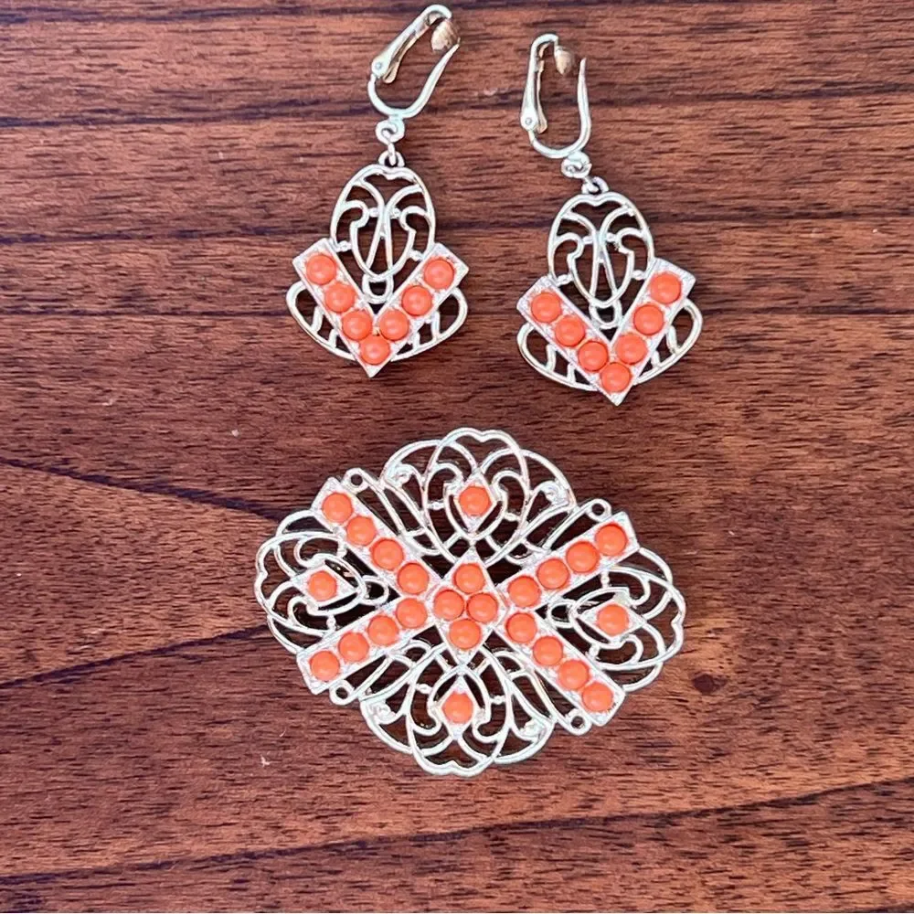 Sarah Coventry dangle earring and brooch set 🌺 gold tone and coral Orange